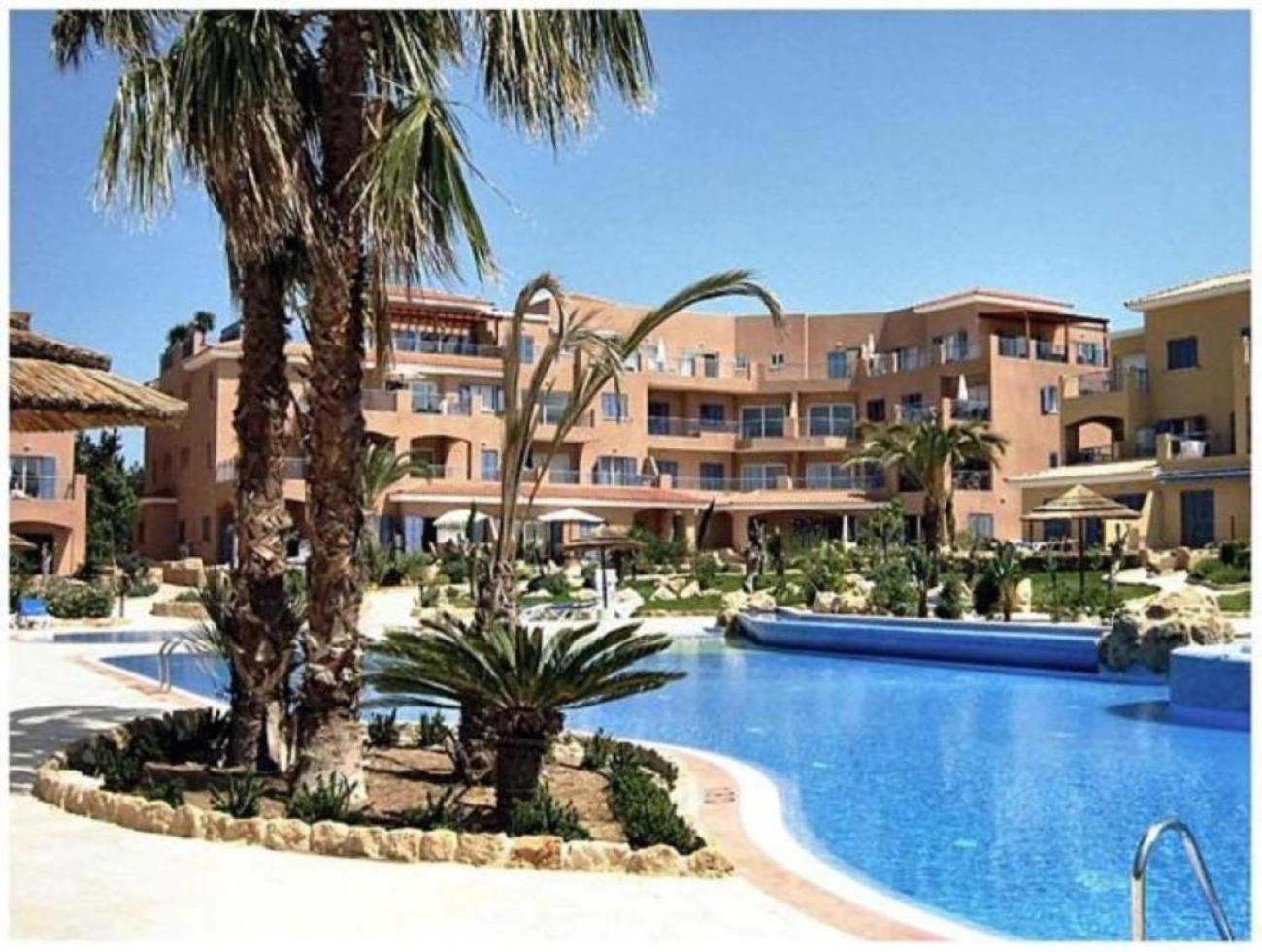 H&O Limnaria Elegance Pool View Apartment بافوس المظهر الخارجي الصورة