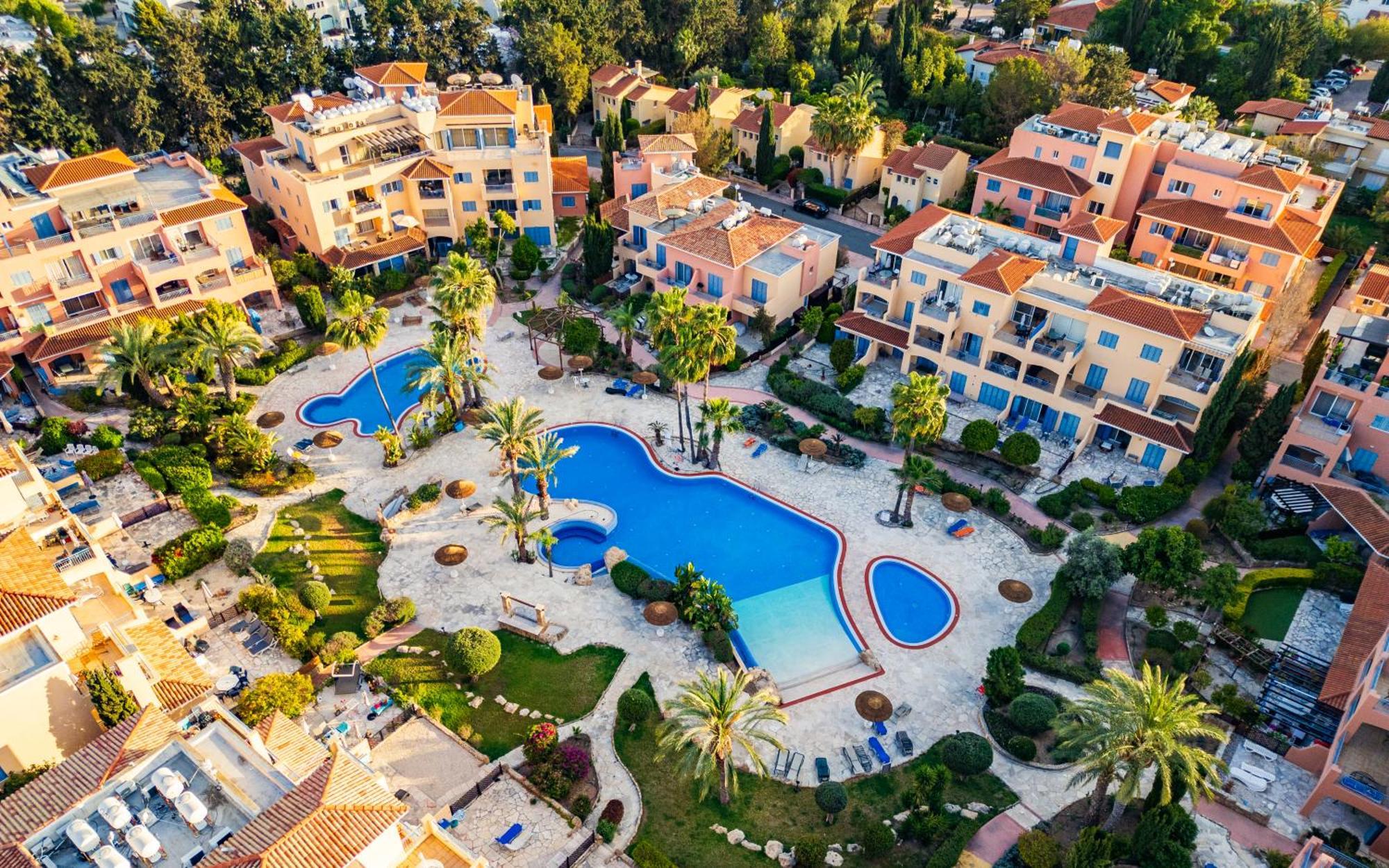 H&O Limnaria Elegance Pool View Apartment بافوس المظهر الخارجي الصورة